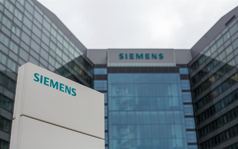  Siemens defensa les retallades per la necessitat de seguir sent competitiu