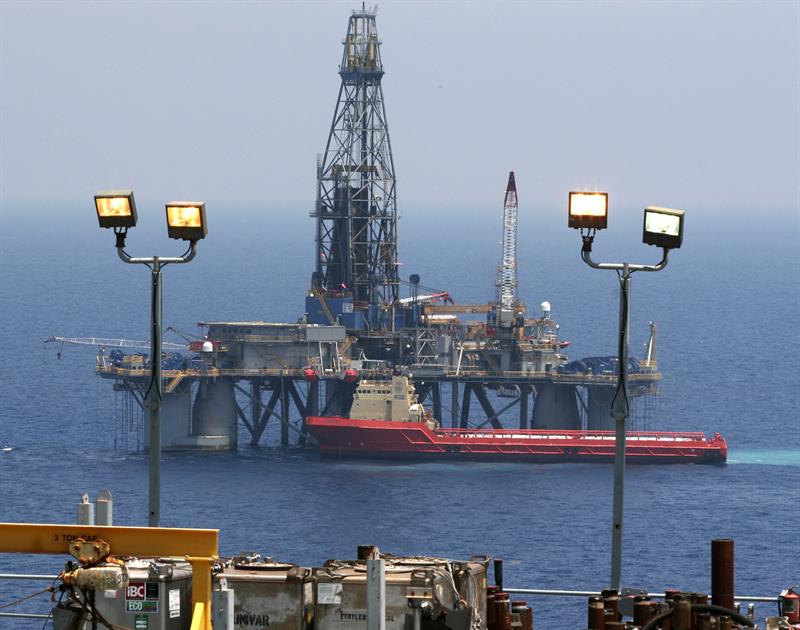  El petroli de Texas obre amb un descens del 0,33% fins 55,15 dÃ²lars