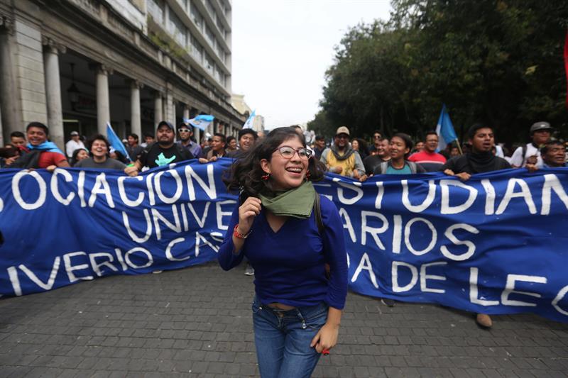  Grups civils convoquen protestes contra el Govern i els diputats de Guatemala