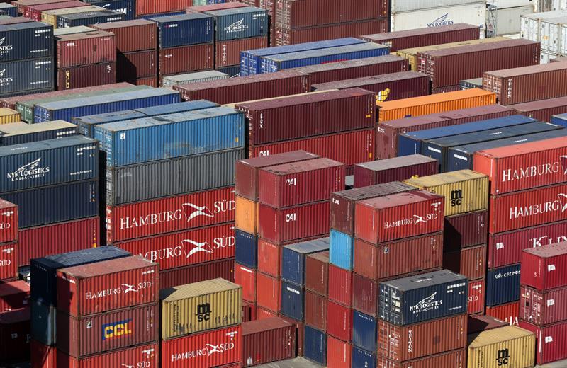  Exportadors equatorians, preocupats per la taxa de control de les importacions